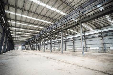 Nhà kho kết cấu thép nhẹ với dầm tiết diện H, tuổi thọ 50 năm