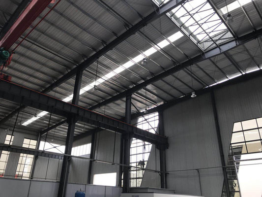 Công nghiệp Thép cấu trúc cách nhiệt Sandwich Panel Building tùy chỉnh nước / lửa mái nhà hội thảo