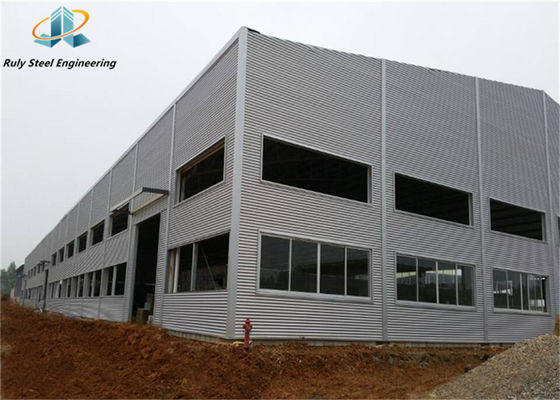 Các cột phần H trải dài lớn nhiều tầng Cấu trúc thép công nghiệp Tòa nhà Kho hàng Sản phẩm xây dựng