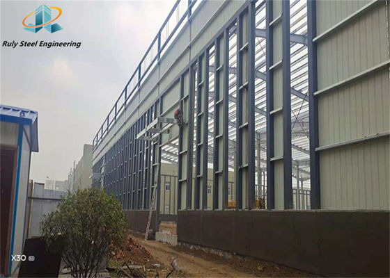 Các cột phần H trải dài lớn nhiều tầng Cấu trúc thép công nghiệp Tòa nhà Kho hàng Sản phẩm xây dựng