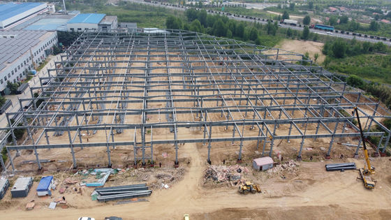 Khoang cấu trúc thép được chế tạo sẵn với sợi H-Section Beams 50 năm tuổi thọ