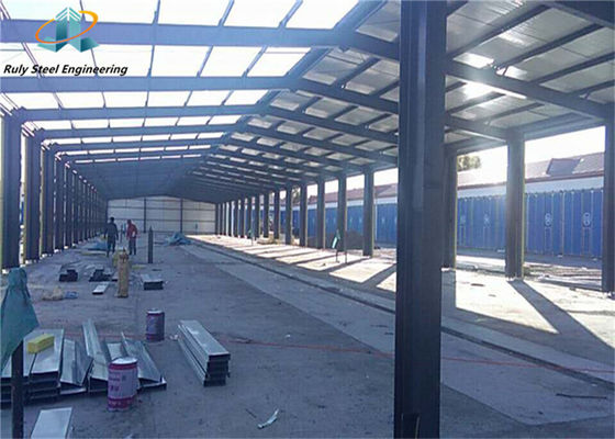 Xây dựng Pre-Engineered Prefabricated Customized Steel Structure Building with Parapet Wall Workshop (Xây dựng cấu trúc thép tùy chỉnh với xưởng tường tường)