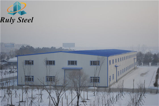 4000 mét vuông Xây dựng cấu trúc thép kho với EPS / Rock Wool / PU / Fiber Glass Sandwich Panel Insulated Cladding