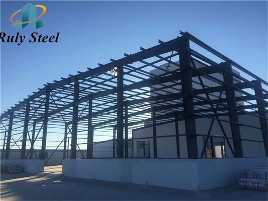 4000 mét vuông Xây dựng cấu trúc thép kho với EPS / Rock Wool / PU / Fiber Glass Sandwich Panel Insulated Cladding