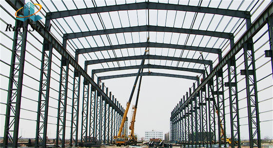 Nhà máy chuyên nghiệp Preengineered Steel Structure Steel Frame Warehouse