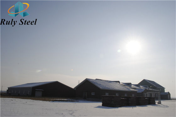 Kho thép tiền chế với tấm sandwich cho sử dụng công nghiệp