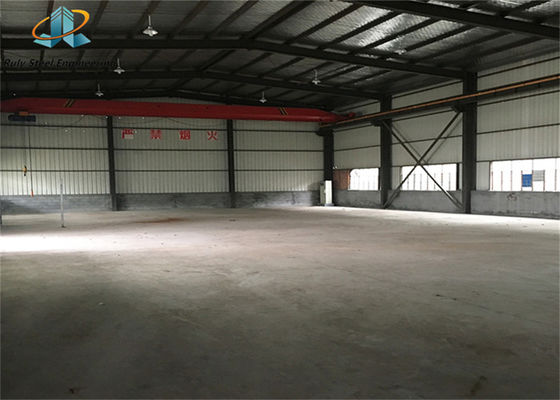 Nhà kho kết cấu thép tiền chế Q355 Kích thước tùy chỉnh Tuổi thọ 50 năm
