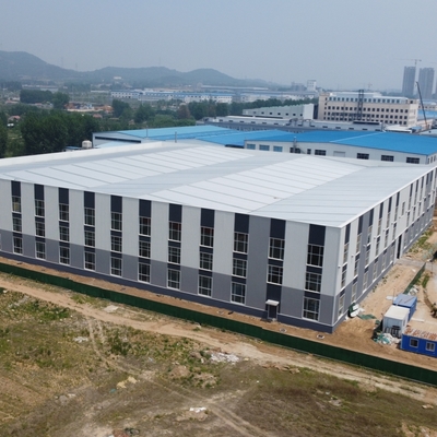 Q235B Tòa nhà thép tiền chế với tấm cách nhiệt