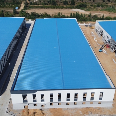 Nhà xưởng kết cấu thép tiền chế với khung cổng mạ kẽm