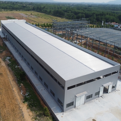 Nhà kho khung thép tiền chế với dầm tiết diện H