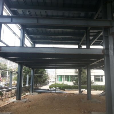 Các tòa nhà thép công nghiệp nặng được chế tạo sẵn với các cột phần H