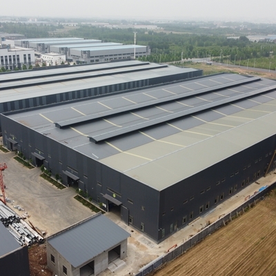Xưởng kết cấu thép tùy chỉnh với tấm panel sandwich cách nhiệt
