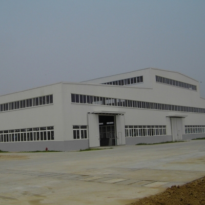 Tòa nhà kho thép Q235 được thiết kế trước với tuổi thọ 50 năm