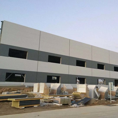 Xây dựng nhà chăn nuôi gia cầm tiền chế bằng thép khẩu độ lớn