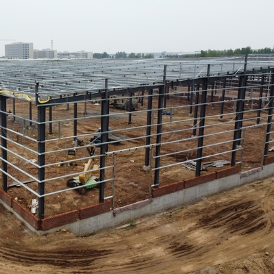 Nhà kho kết cấu thép tiền chế với dầm tiết diện H và vách PPGI