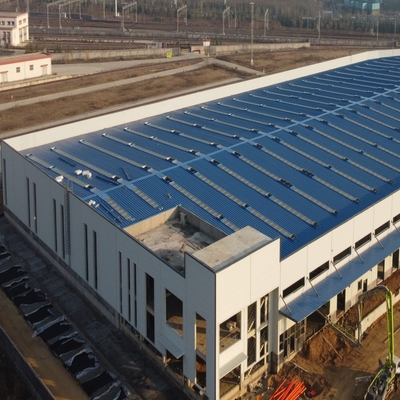 Xưởng kết cấu thép công nghiệp với tấm panel PU