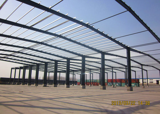 Khoang khung cổng được thiết kế sẵn với tấm len thủy tinh
