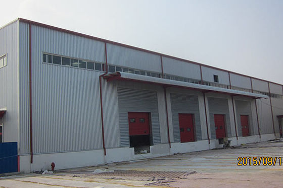 Nhà kho kết cấu thép nhẹ với cách nhiệt bằng bông thủy tinh