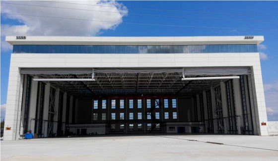Nhà chứa máy bay bằng thép tiền chế với thiết kế không gian lớn