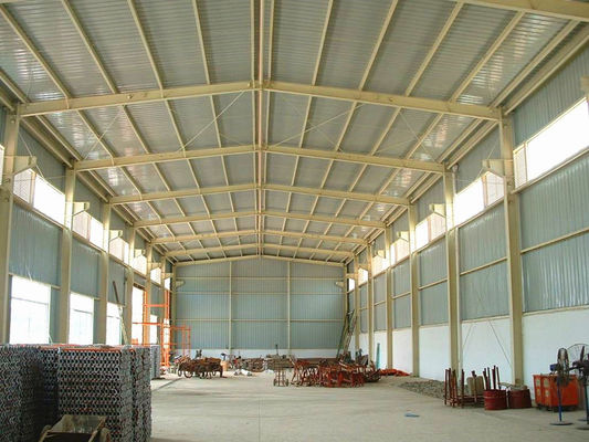 Kho thép Clear Span với cấu trúc khung thép nhẹ