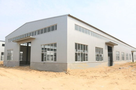 Nhà máy sức mạnh cao Cấu trúc thép tiền chế Tòa nhà tiền chế Kho hàng Xây dựng khung kim loại nhẹ