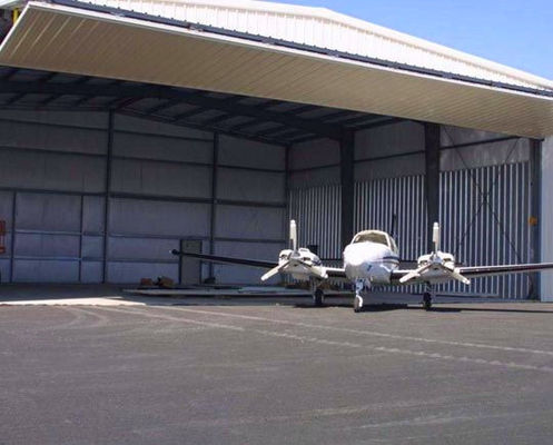 Cấu trúc thép hangar máy bay tạm thời với cửa nâng