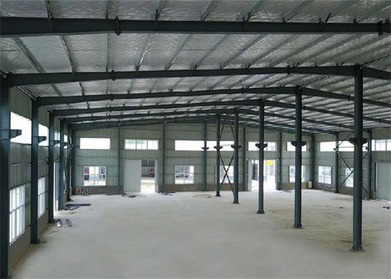 Nhà kho kết cấu thép tiền chế Q355B cho ngành Logistics